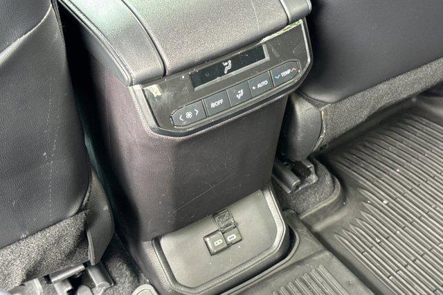 used 2024 Toyota Highlander car, priced at $40,999