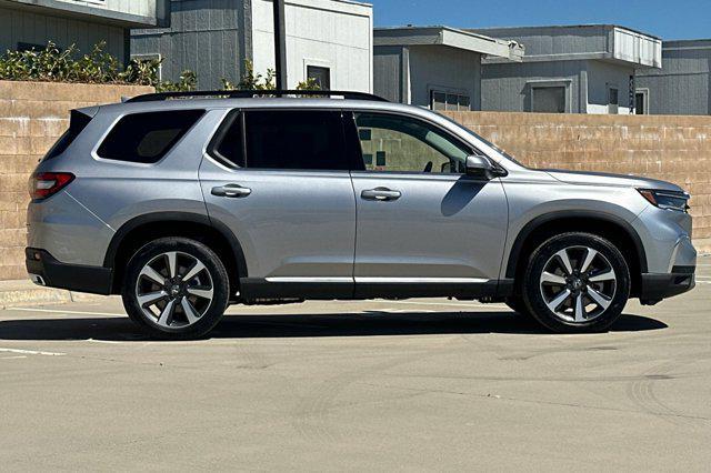 new 2025 Honda Pilot car, priced at $51,725