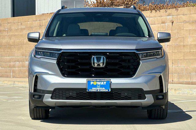 new 2025 Honda Pilot car, priced at $51,725