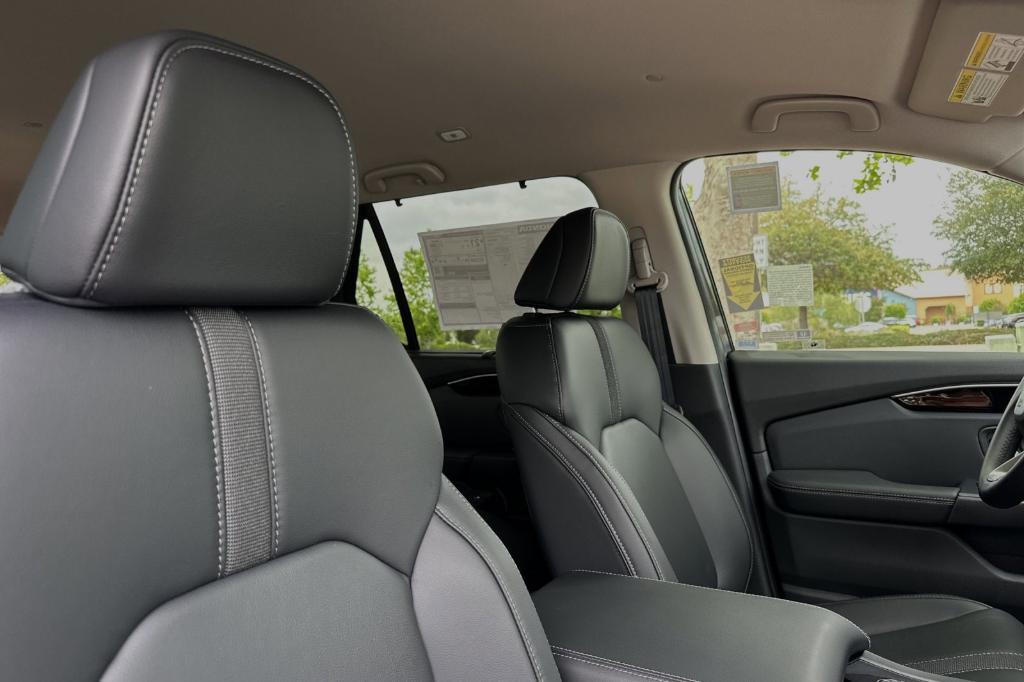 new 2025 Honda Pilot car, priced at $47,425