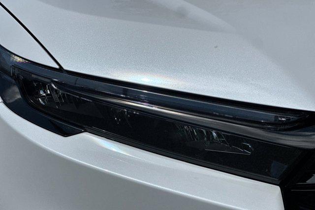 new 2026 Honda CR-V Hybrid car, priced at $40,575