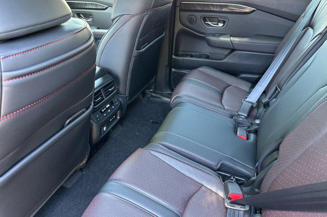 new 2025 Honda Pilot car, priced at $56,485