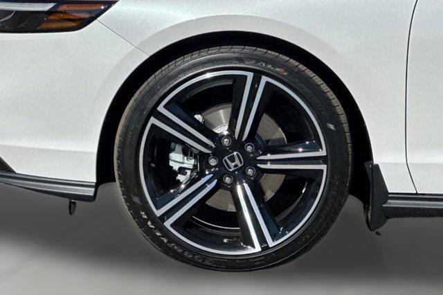 new 2025 Honda Accord Hybrid car, priced at $35,305
