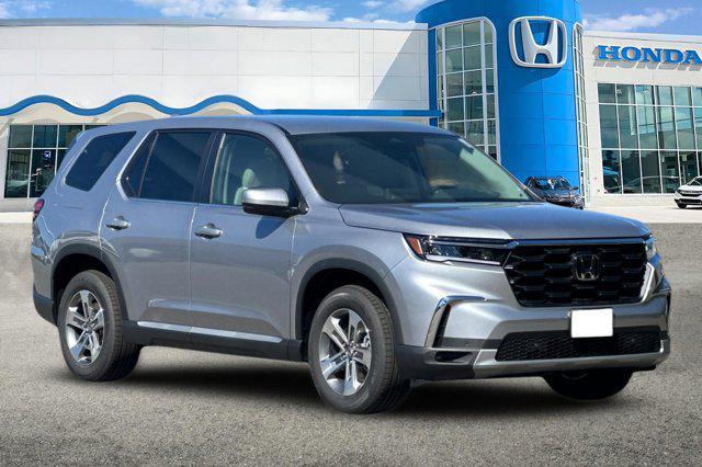 new 2025 Honda Pilot car, priced at $47,095