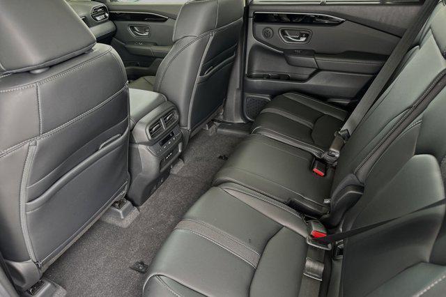 new 2025 Honda Pilot car, priced at $51,350
