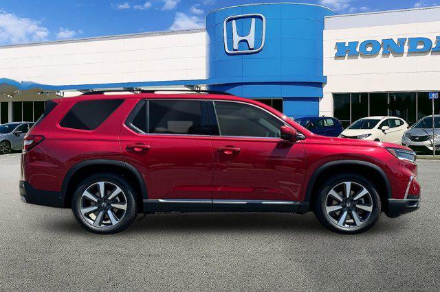 new 2025 Honda Pilot car, priced at $51,350