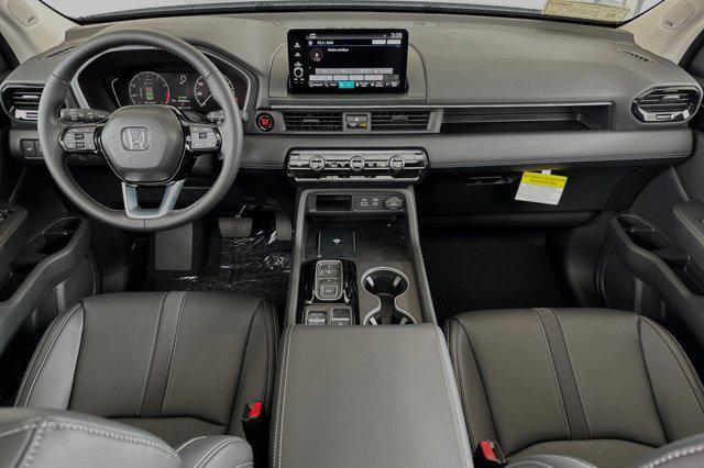 new 2025 Honda Pilot car, priced at $51,350