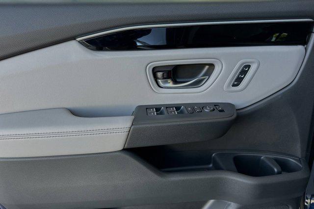 new 2025 Honda Pilot car, priced at $44,891