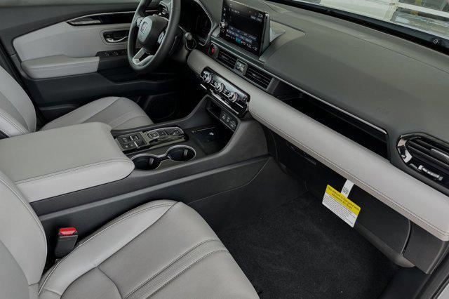new 2025 Honda Pilot car, priced at $48,950