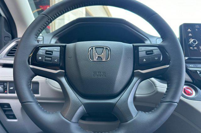 new 2026 Honda Odyssey car, priced at $44,290