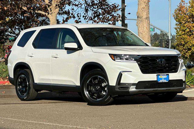 new 2025 Honda Pilot car, priced at $49,350