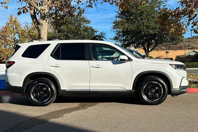 new 2025 Honda Pilot car, priced at $49,350