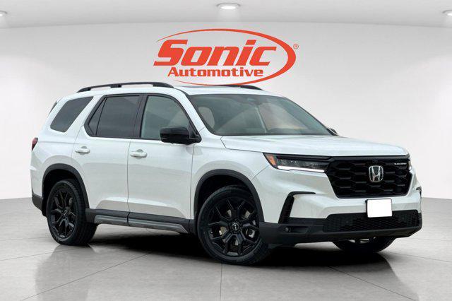 new 2025 Honda Pilot car, priced at $57,215