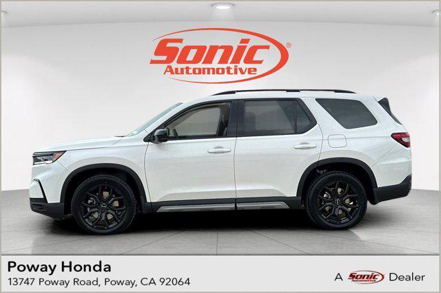 new 2025 Honda Pilot car, priced at $57,215