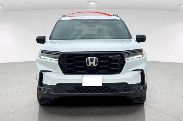 new 2025 Honda Pilot car, priced at $57,215