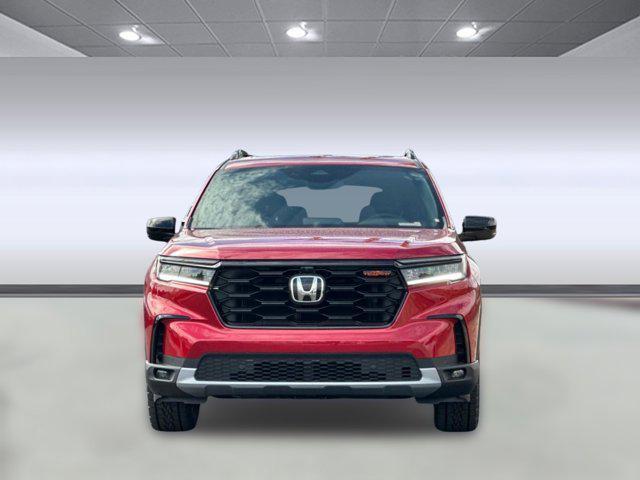 new 2025 Honda Pilot car, priced at $51,350