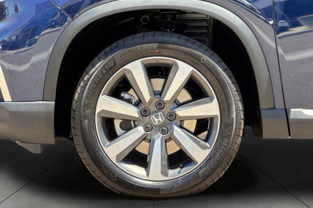 new 2025 Honda Pilot car, priced at $46,681