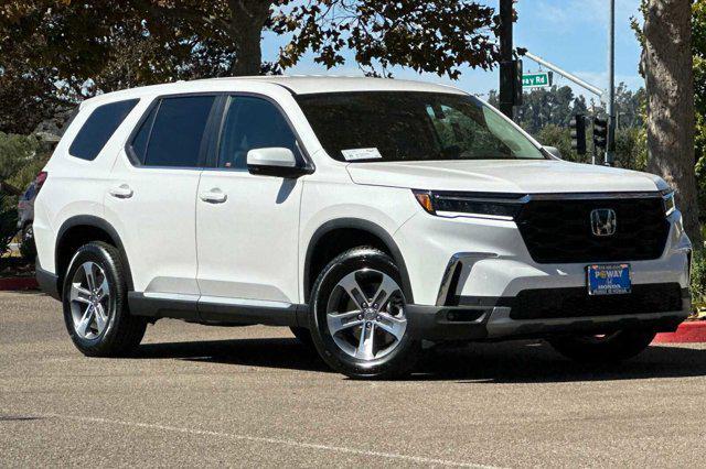 new 2025 Honda Pilot car, priced at $47,880