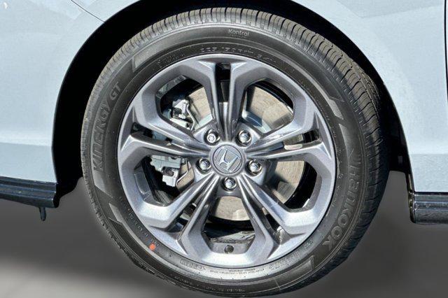 new 2025 Honda Accord Hybrid car, priced at $35,242