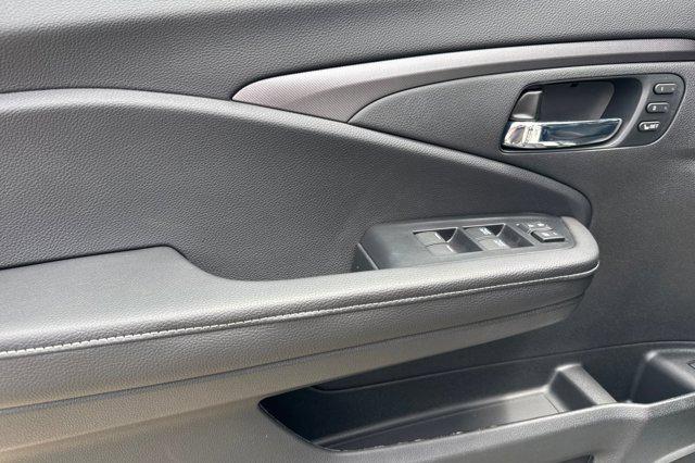 new 2025 Honda Ridgeline car, priced at $44,885
