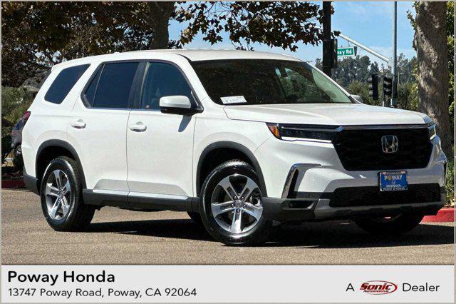 new 2025 Honda Pilot car, priced at $48,180