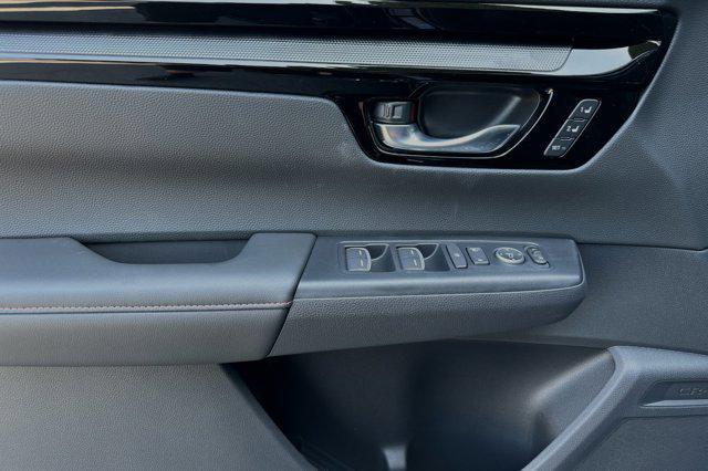 new 2025 Honda CR-V Hybrid car, priced at $42,950