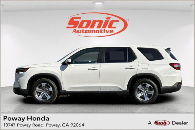 new 2025 Honda Pilot car, priced at $45,405