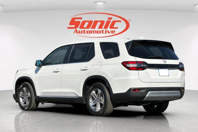 new 2025 Honda Pilot car, priced at $45,405