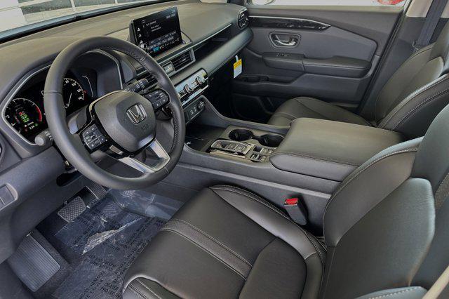 new 2025 Honda Pilot car, priced at $45,405