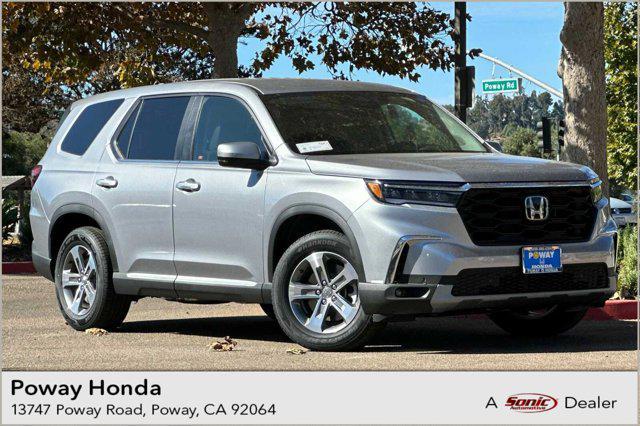 new 2025 Honda Pilot car, priced at $45,625