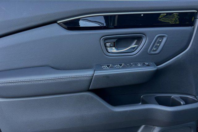 new 2025 Honda Pilot car, priced at $48,391
