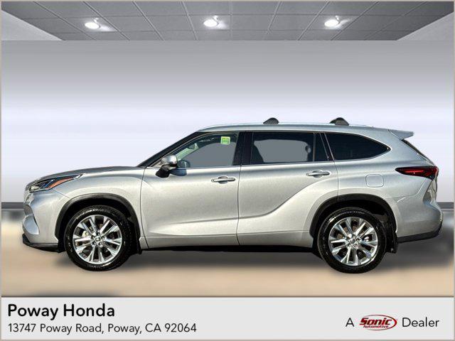 used 2023 Toyota Highlander car, priced at $41,698