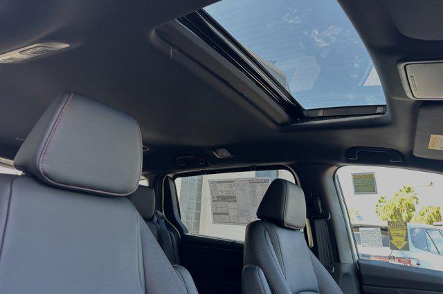 new 2025 Honda Odyssey car, priced at $43,921