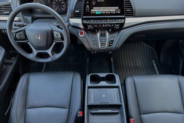 new 2025 Honda Odyssey car, priced at $43,921