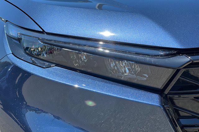 new 2026 Honda CR-V Hybrid car, priced at $41,620