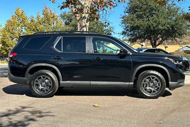 new 2025 Honda Pilot car, priced at $50,795