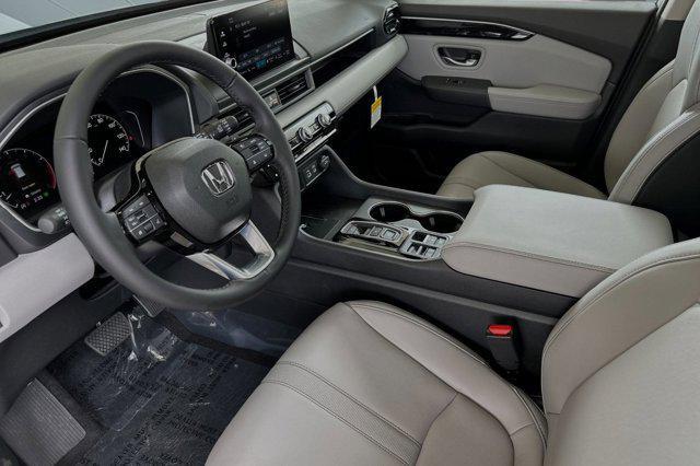 new 2025 Honda Pilot car, priced at $47,666
