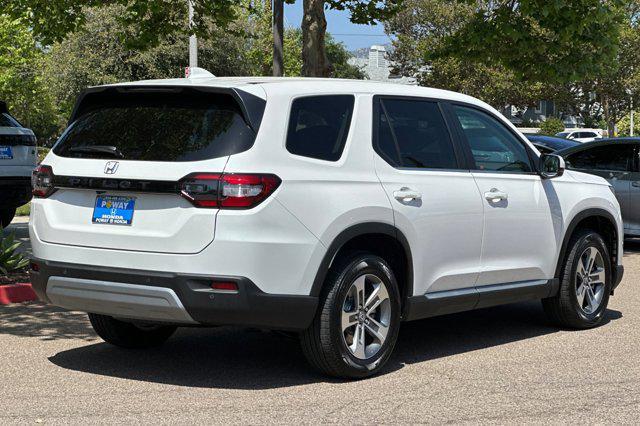 new 2025 Honda Pilot car, priced at $45,892