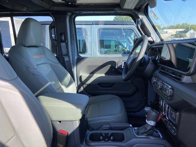 new 2025 Jeep Gladiator car, priced at $61,980