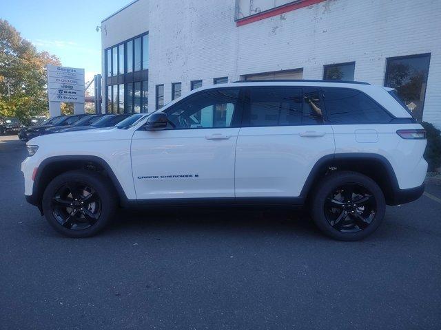 new 2024 Jeep Grand Cherokee car, priced at $44,195