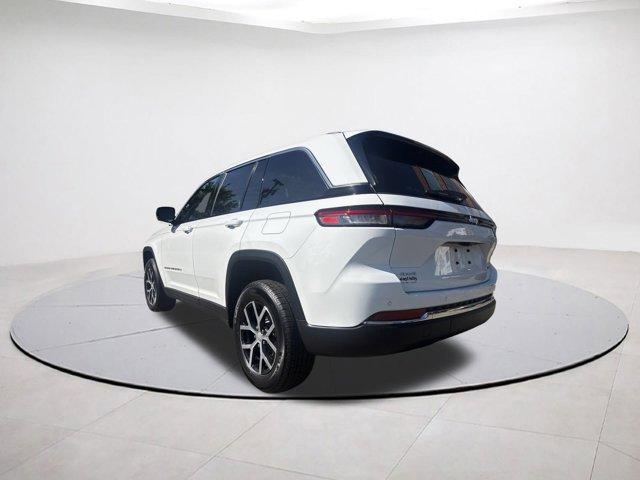 new 2025 Jeep Grand Cherokee car, priced at $44,694