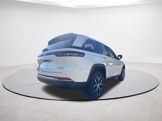 new 2025 Jeep Grand Cherokee car, priced at $44,694