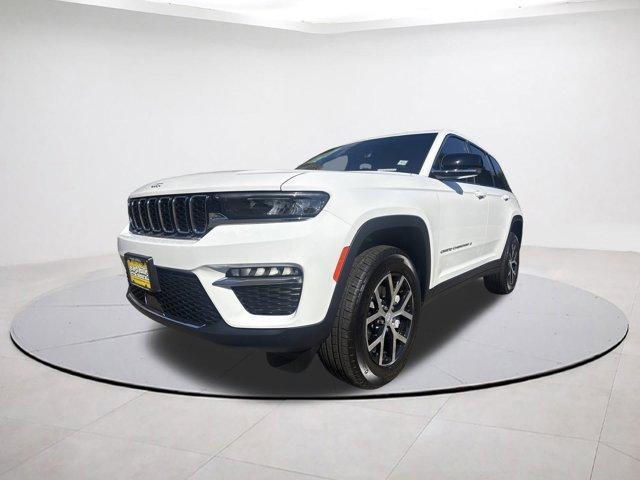 new 2025 Jeep Grand Cherokee car, priced at $44,694