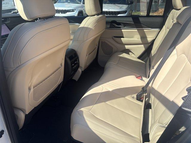 new 2025 Jeep Grand Cherokee car, priced at $44,694