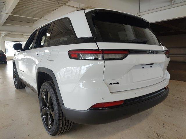 new 2023 Jeep Grand Cherokee car, priced at $43,438