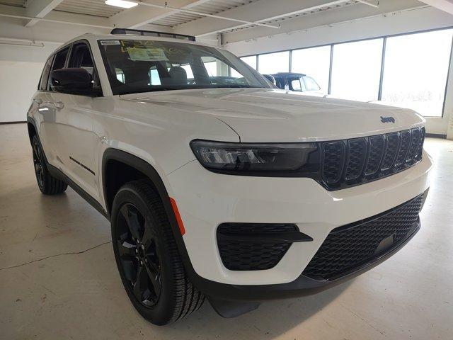 new 2023 Jeep Grand Cherokee car, priced at $42,582