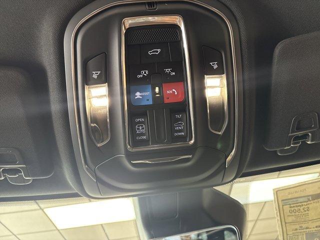 new 2025 Jeep Grand Cherokee car, priced at $37,646
