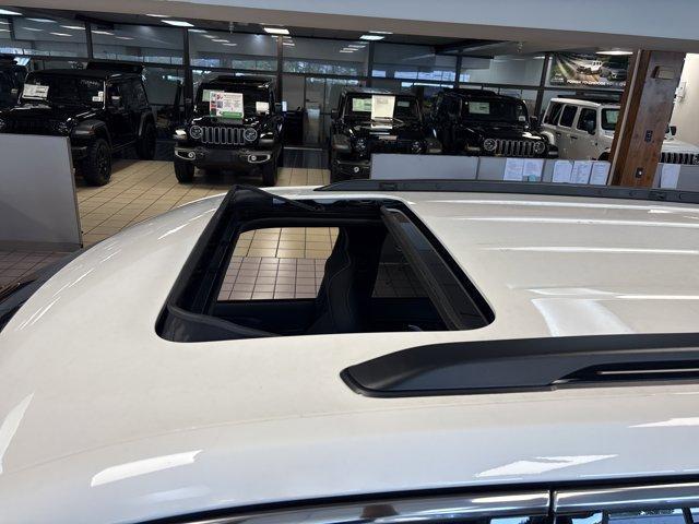 new 2025 Jeep Grand Cherokee car, priced at $37,646