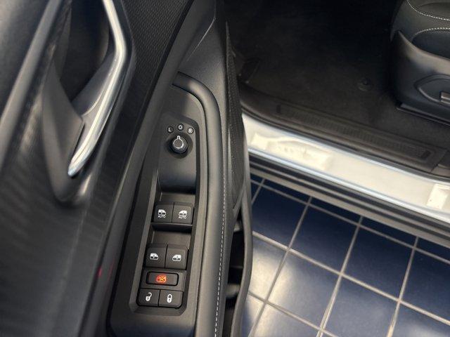 new 2025 Jeep Grand Cherokee car, priced at $37,646