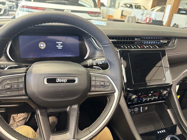 new 2025 Jeep Grand Cherokee car, priced at $37,646